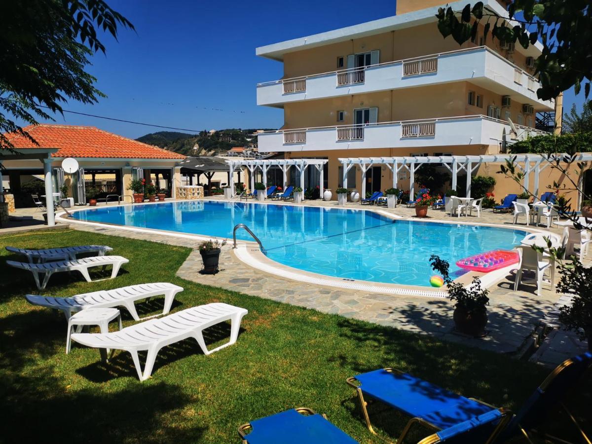 Nafsika Hotel Агиос Стефанос Экстерьер фото